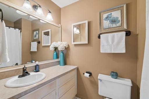 8525 W 97th Street Circle - Upper level full bath