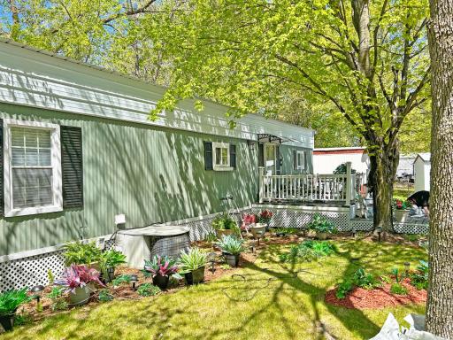 Welcome to your new home on Clearwater Lake.