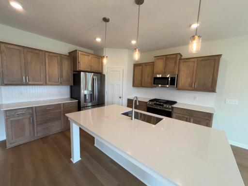 6321 158th Street N, Hugo, MN 55038