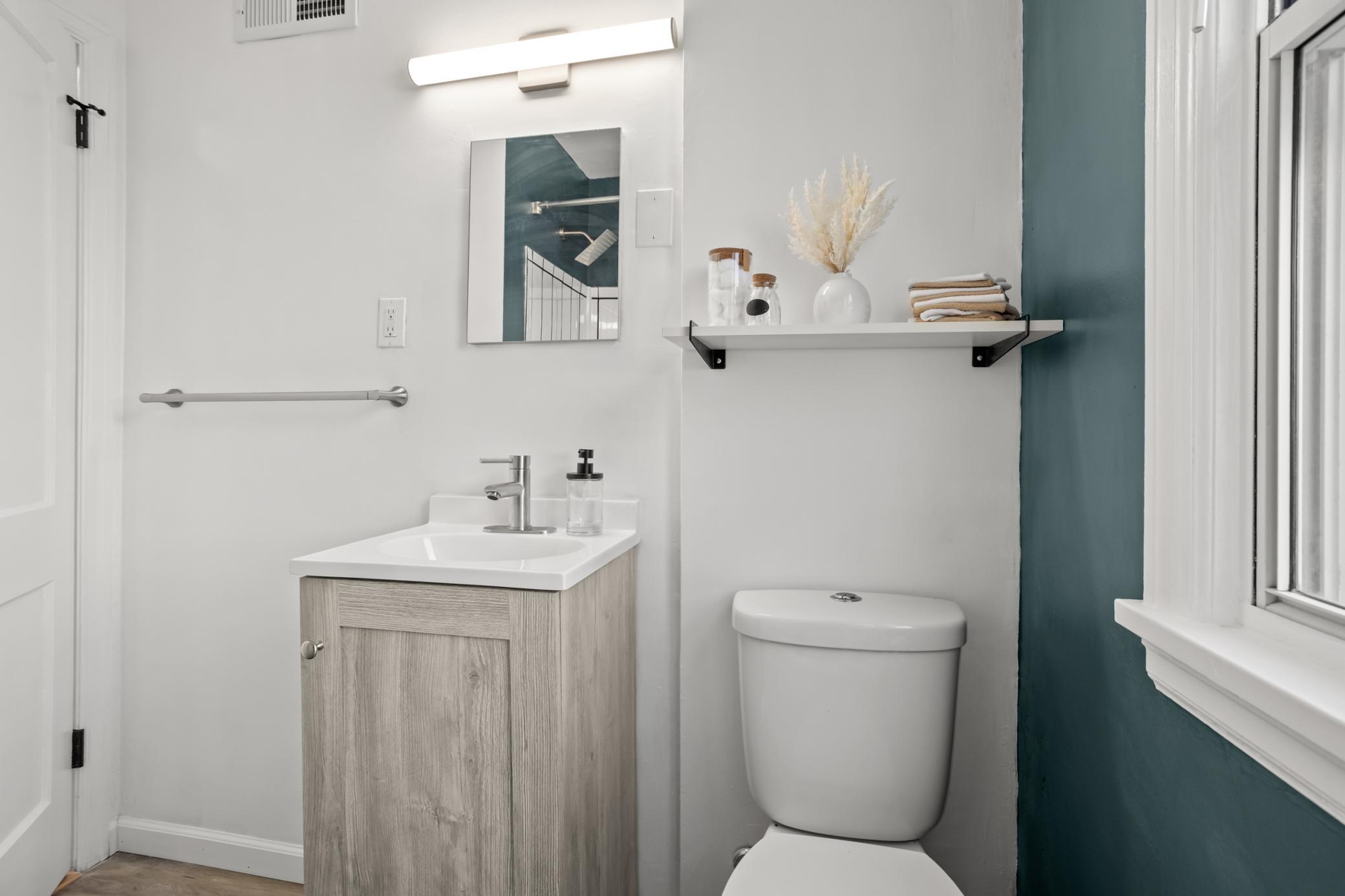 Main level full bath 2