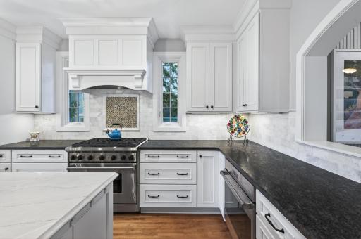40 Dellwood Avenue, Saint Paul, MN 55110