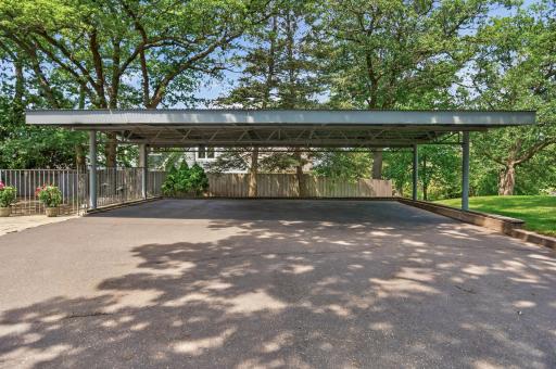 40 Dellwood Avenue, Saint Paul, MN 55110