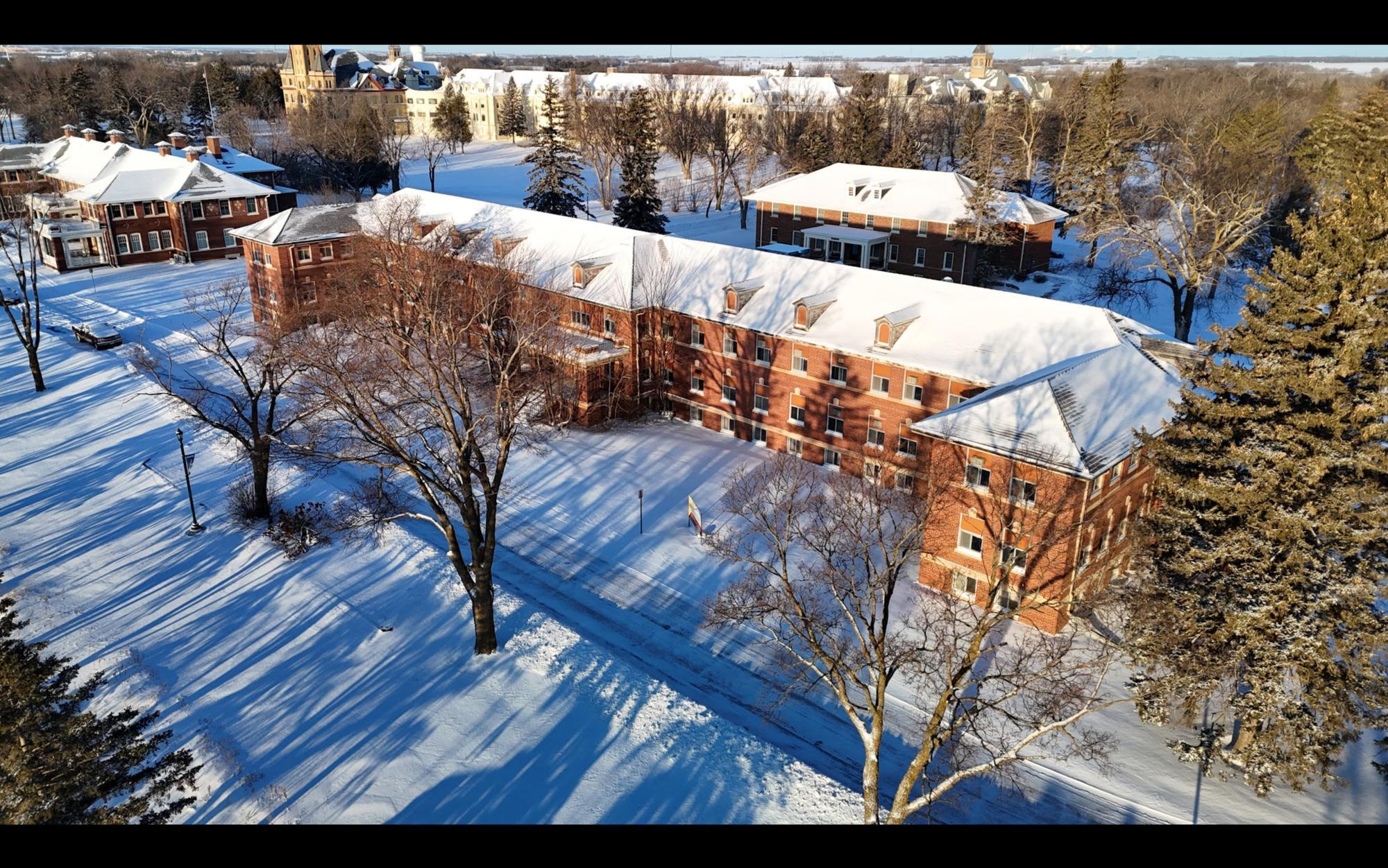 Building_33_from_SE_including_Campus_(1).jpg