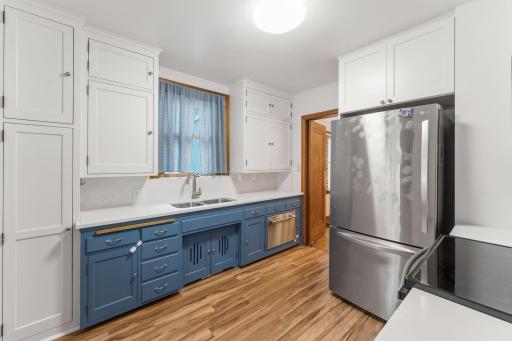 4346 Sheridan Avenue N, Minneapolis, MN 55412