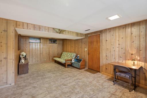 3455 Glen Oaks Avenue, Saint Paul, MN 55110