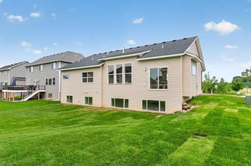 8006 201st Street W, Lakeville, MN 55044