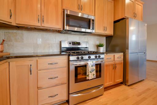 1406 Landsdown Road, Buffalo, MN 55313
