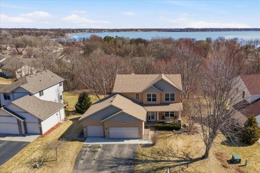 Welcome Home to 1406 Landsdown Road in Buffalo!