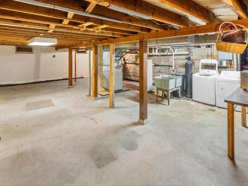 4453 Hwy 95 NE Cambridge MN 55008 USA-050-047-048-MLS_Size.jpg