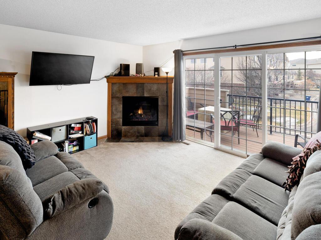 14171 Wilds Path NW Prior Lake MN 55372 USA-011-040-004-MLS_Size.jpg