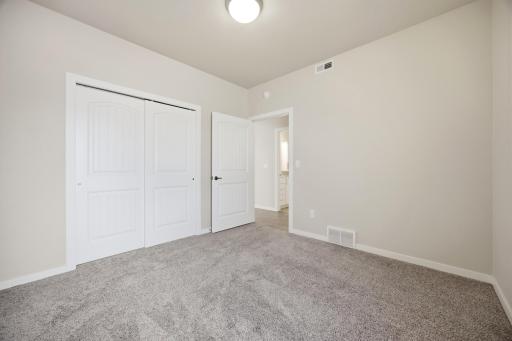 412 38th Avenue E, West Fargo, ND 58078