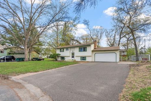 11820 Monroe Circle NE, Minneapolis, MN 55434