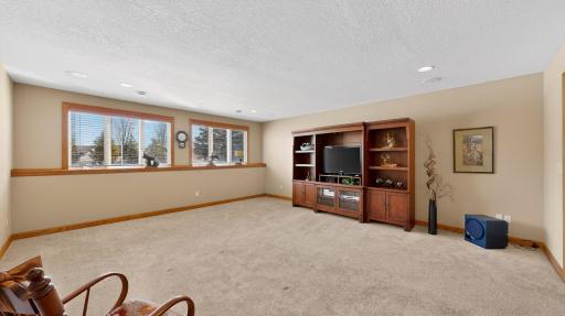 4063 Autumn Lake Court SW, Rochester, MN 55902