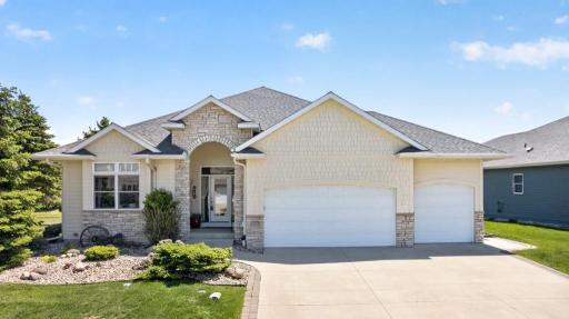 4063 Autumn Lake Court SW, Rochester, MN 55902