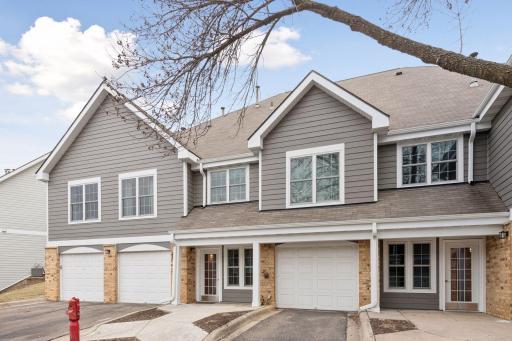 5970 Chasewood Parkway, 201, Hopkins, MN 55343