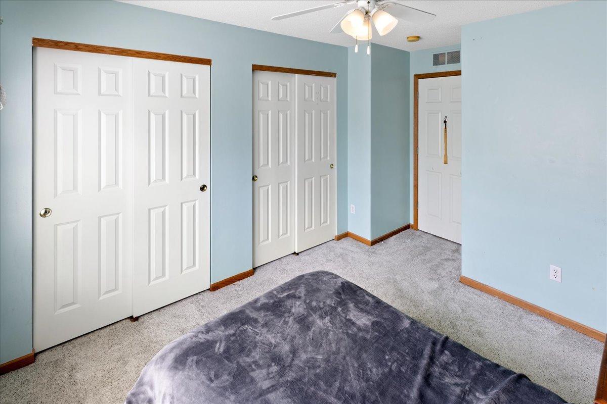 25-024.jpg3rd Bedroom with ample storage space.