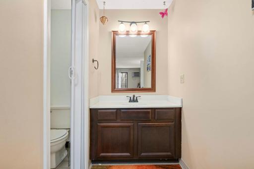 10501 Cedar Lake Rd, 420, Minnetonka, MN 55305