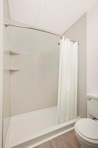 10501 Cedar Lake Rd, 420, Minnetonka, MN 55305