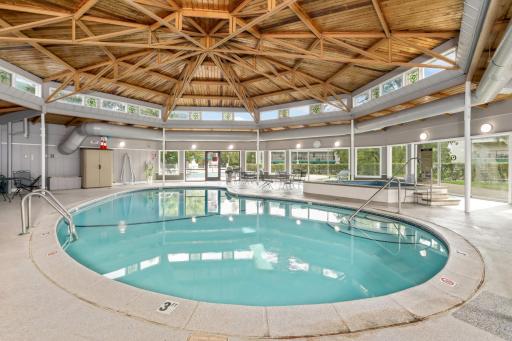 10501 Cedar Lake Rd, 420, Minnetonka, MN 55305