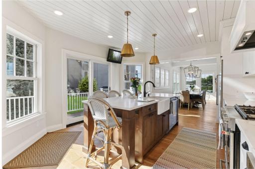2463 Black Lake Road, Spring Park, MN 55384