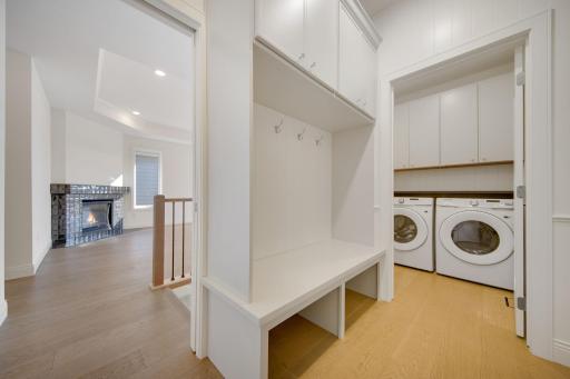 320 Laurel Curve, Golden Valley, MN 55426