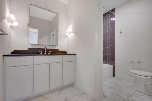 320 Laurel Curve, Golden Valley, MN 55426