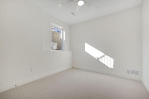 320 Laurel Curve, Golden Valley, MN 55426