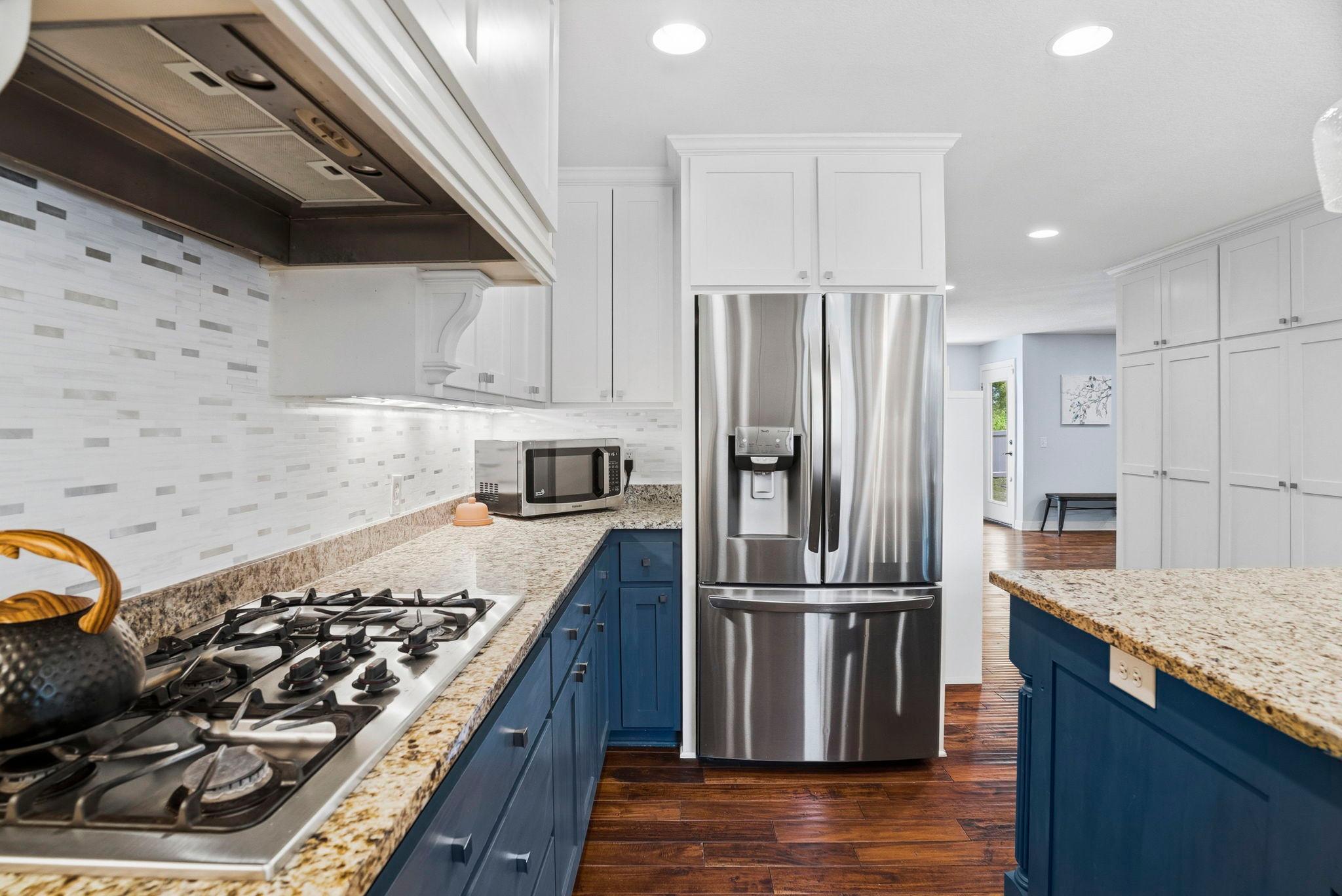 Equipped with stainless steel appliances.