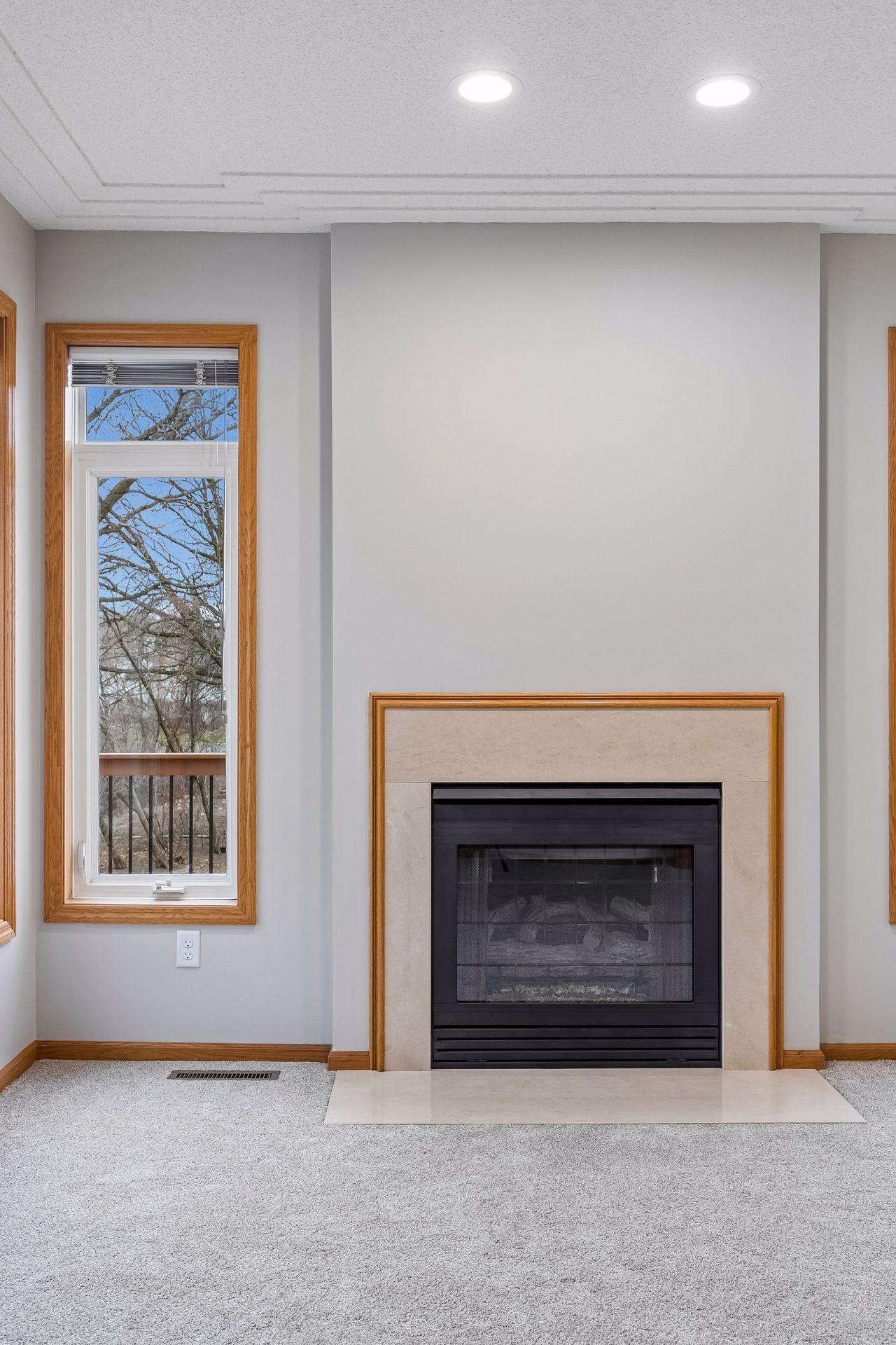 Gas fireplace in the living room