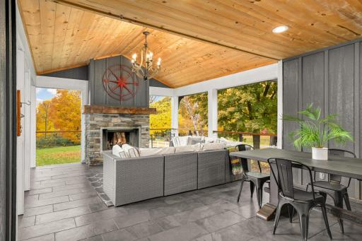 This room is what screened-porch goals are made of.