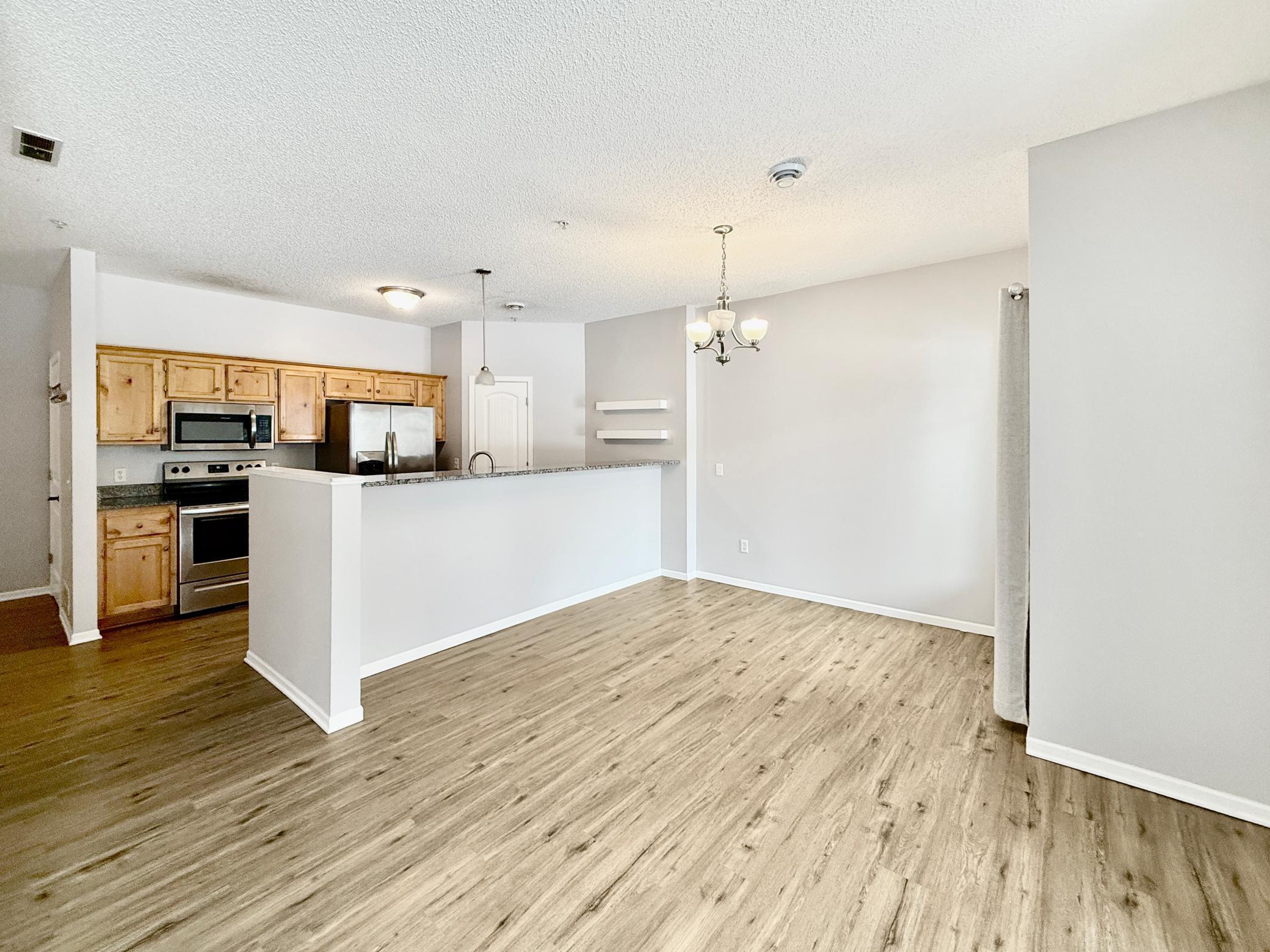Dining Room and Breakfast Bar!