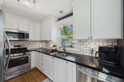 2916 W 60th Street, Minneapolis, MN 55410