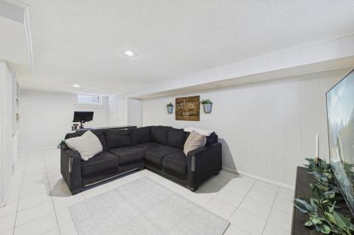 2916 W 60th Street, Minneapolis, MN 55410