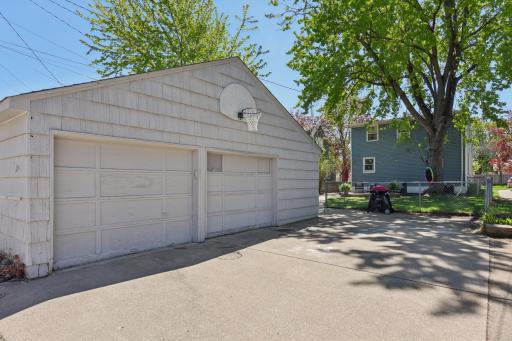 2916 W 60th Street, Minneapolis, MN 55410