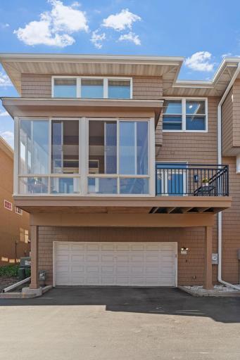 222 Ridgewood Avenue, Minneapolis, MN 55403