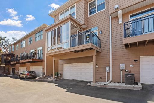 222 Ridgewood Avenue, Minneapolis, MN 55403