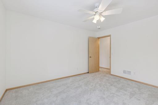 972 Lydia Drive W, Roseville, MN 55113