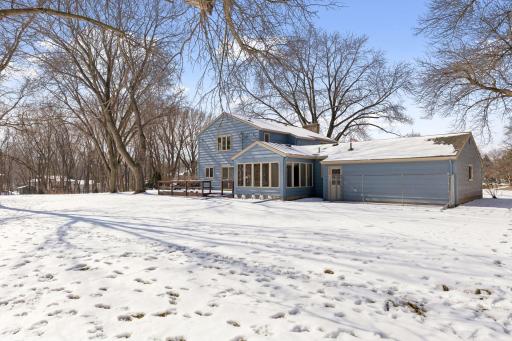 972 Lydia Drive W, Roseville, MN 55113