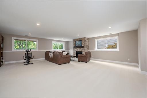 637 Maple Court, New Richmond, WI 54017