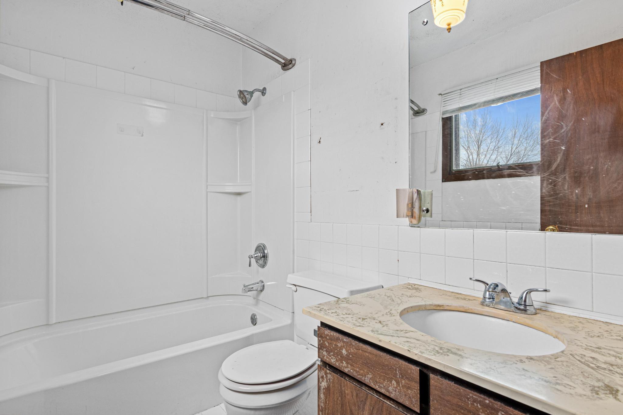 8101 Yates Ave N, Minneapolis-22.jpg