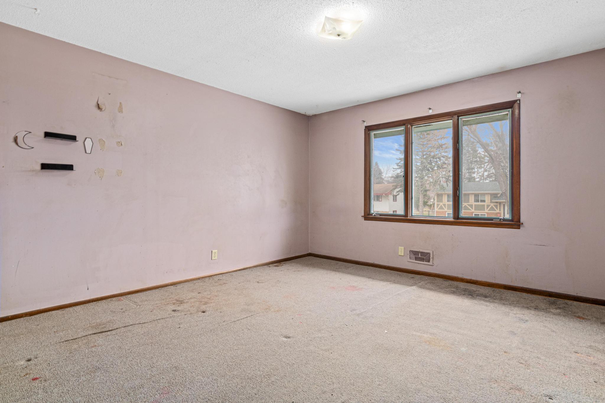 8101 Yates Ave N, Minneapolis-19.jpg