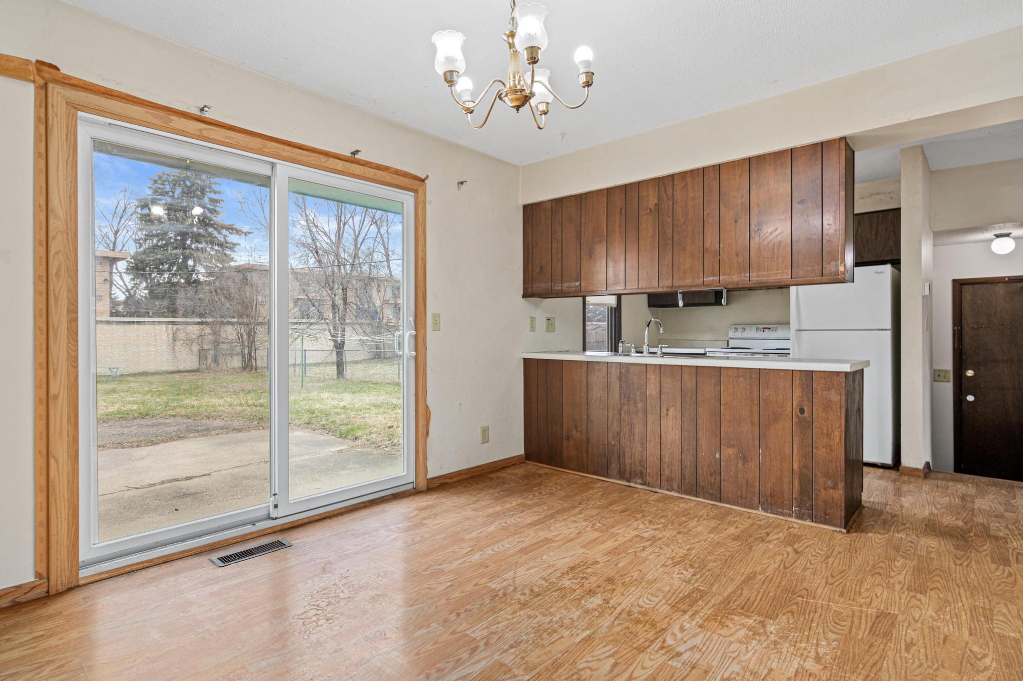 8101 Yates Ave N, Minneapolis-5.jpg