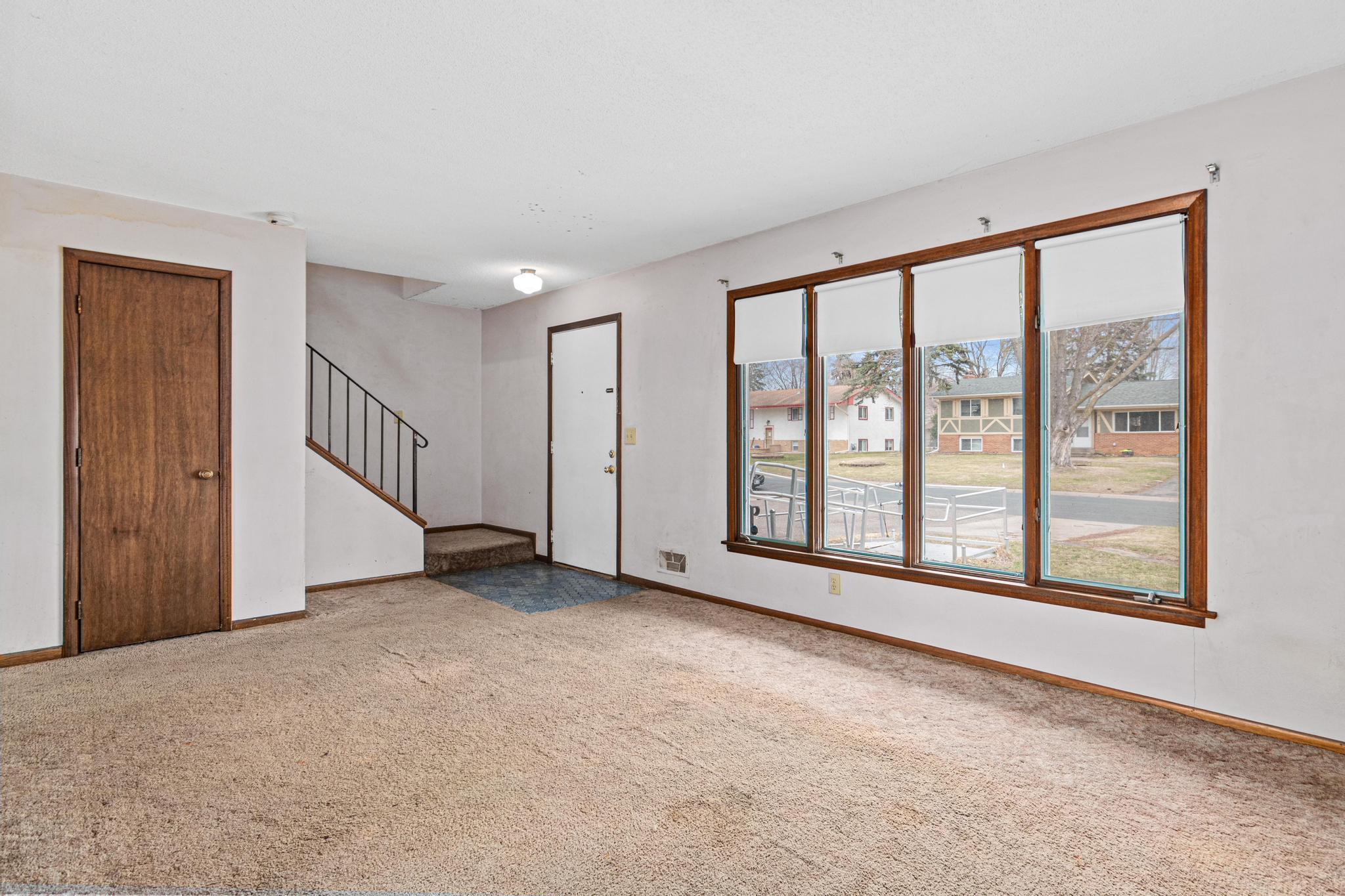 8101 Yates Ave N, Minneapolis-2.jpg