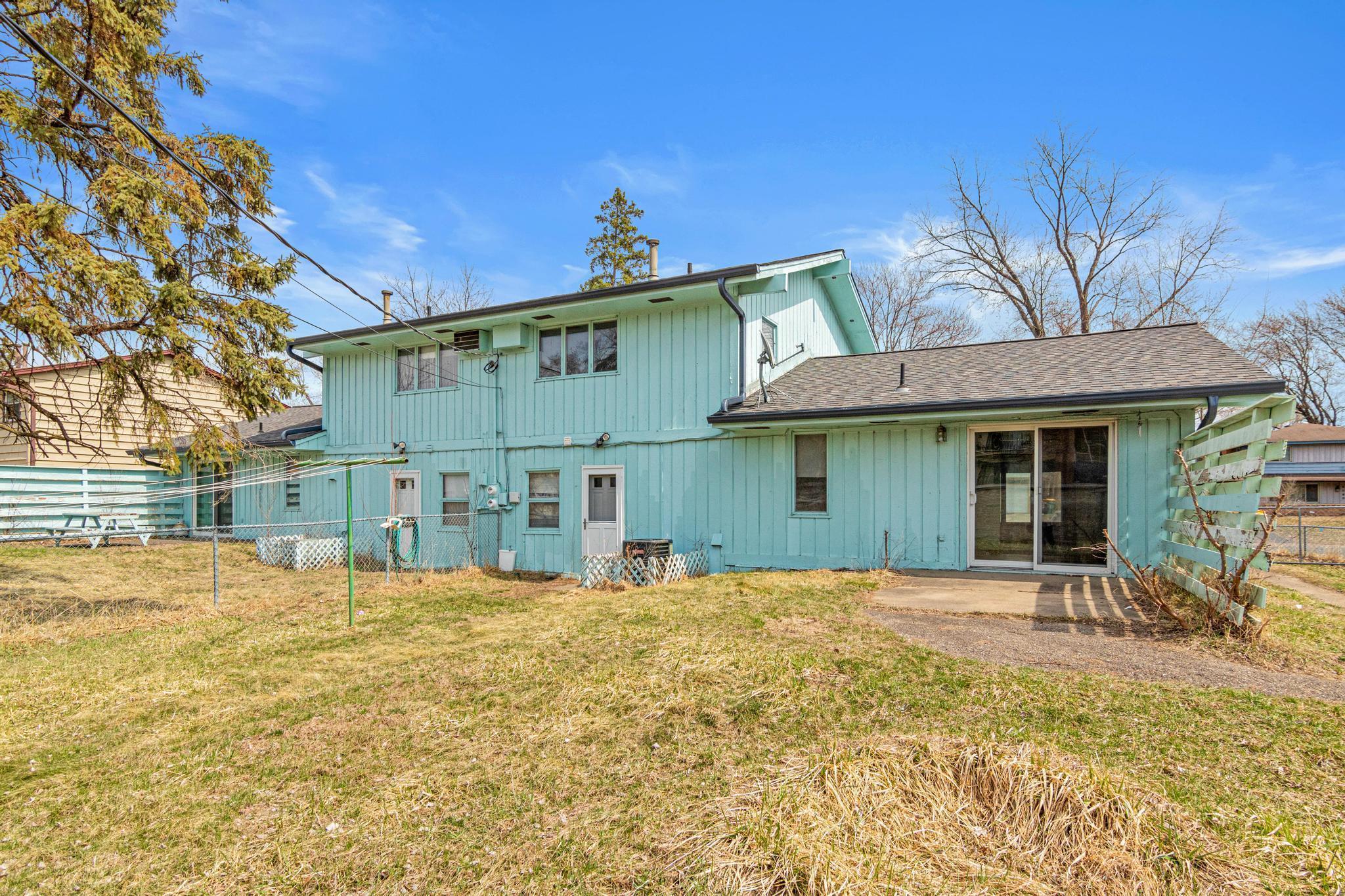 8101 Yates Ave N, Minneapolis-32.jpg