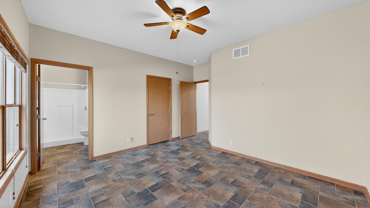 3 bed 2 bath patio home for sale 4320 Daffodil Ave SE Rochester MN 55904