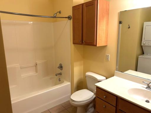 2900 University Avenue SE, 411, Minneapolis, MN 55414