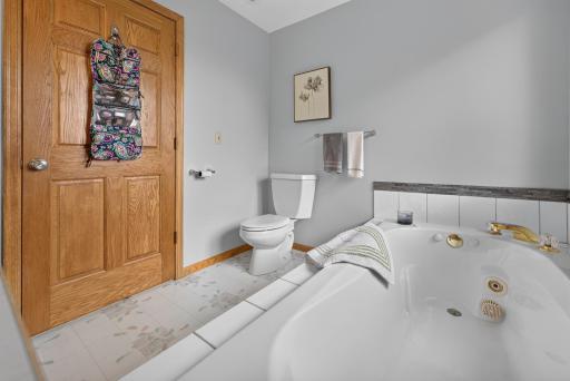 25710 Oakman Avenue, Lindstrom, MN 55045