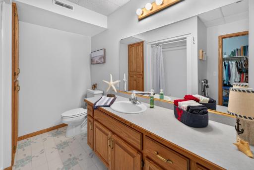 25710 Oakman Avenue, Lindstrom, MN 55045