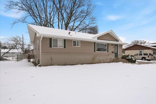 6712 Ewing Avenue N, Brooklyn Center, MN 55429