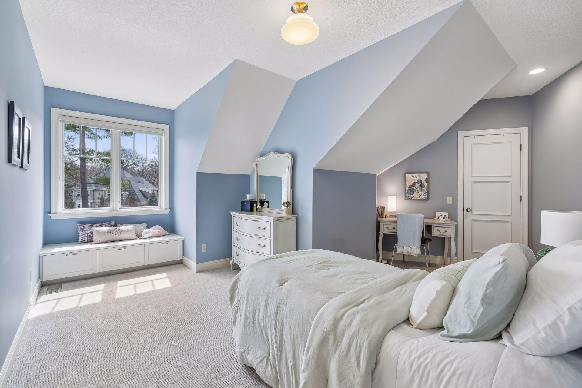 14520 4th Avenue North - Spacecrafting - 0049.jpg